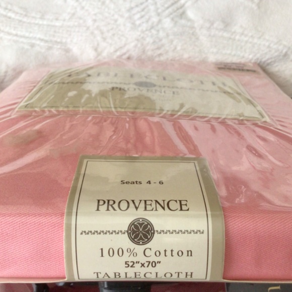 Tablecloth NWOT - Picture 4 of 7